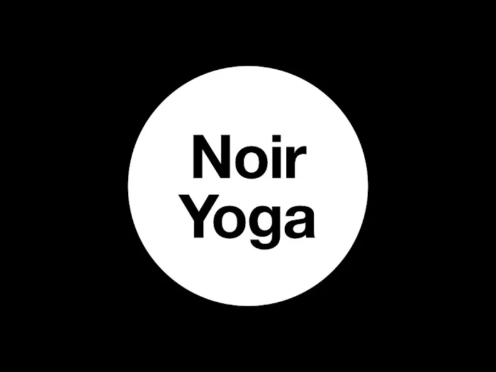 Noir Yoga 4