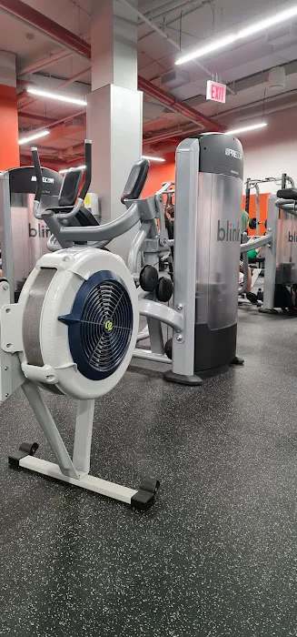 Blink Fitness Clinton Hill 5