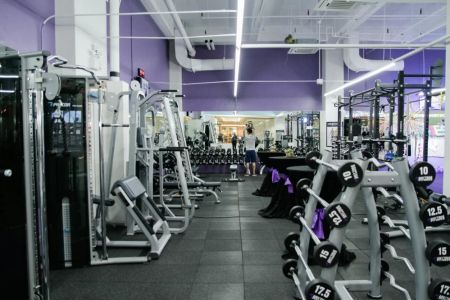 Finding Gyms Near Me with Strength Training Equipment: A Comprehensive Guide