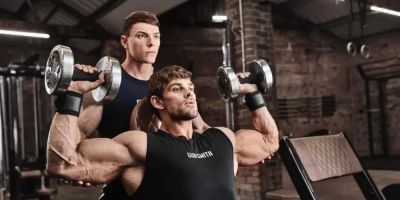 Effective Gym Workouts for Building Stronger Shoulders and Enhancing Stability