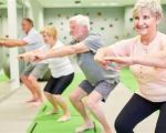 Effective Gym Workouts for Improving Hip Mobility in Senior Women – Advanced Techniques