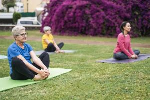 Advanced Gym Workouts to Improve Hip Mobility for Senior Women